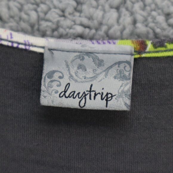 Daytrip Womens Blouse Size Meduim Elastic Hem Colorful Top Keyhole Lightweight - Picture 4 of 7